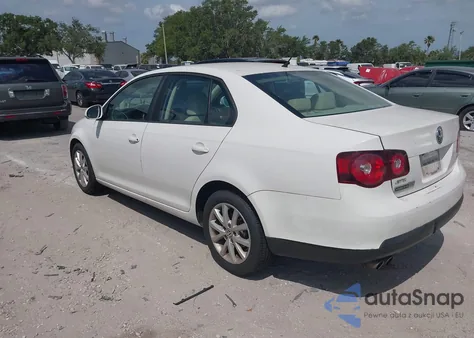 2010 Volkswagen Jetta Limited Edition from USA, damaged, VIN 3VWAZ7AJ7AM148894